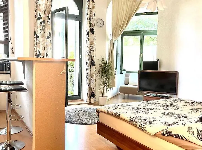 Center Ii Apartment *